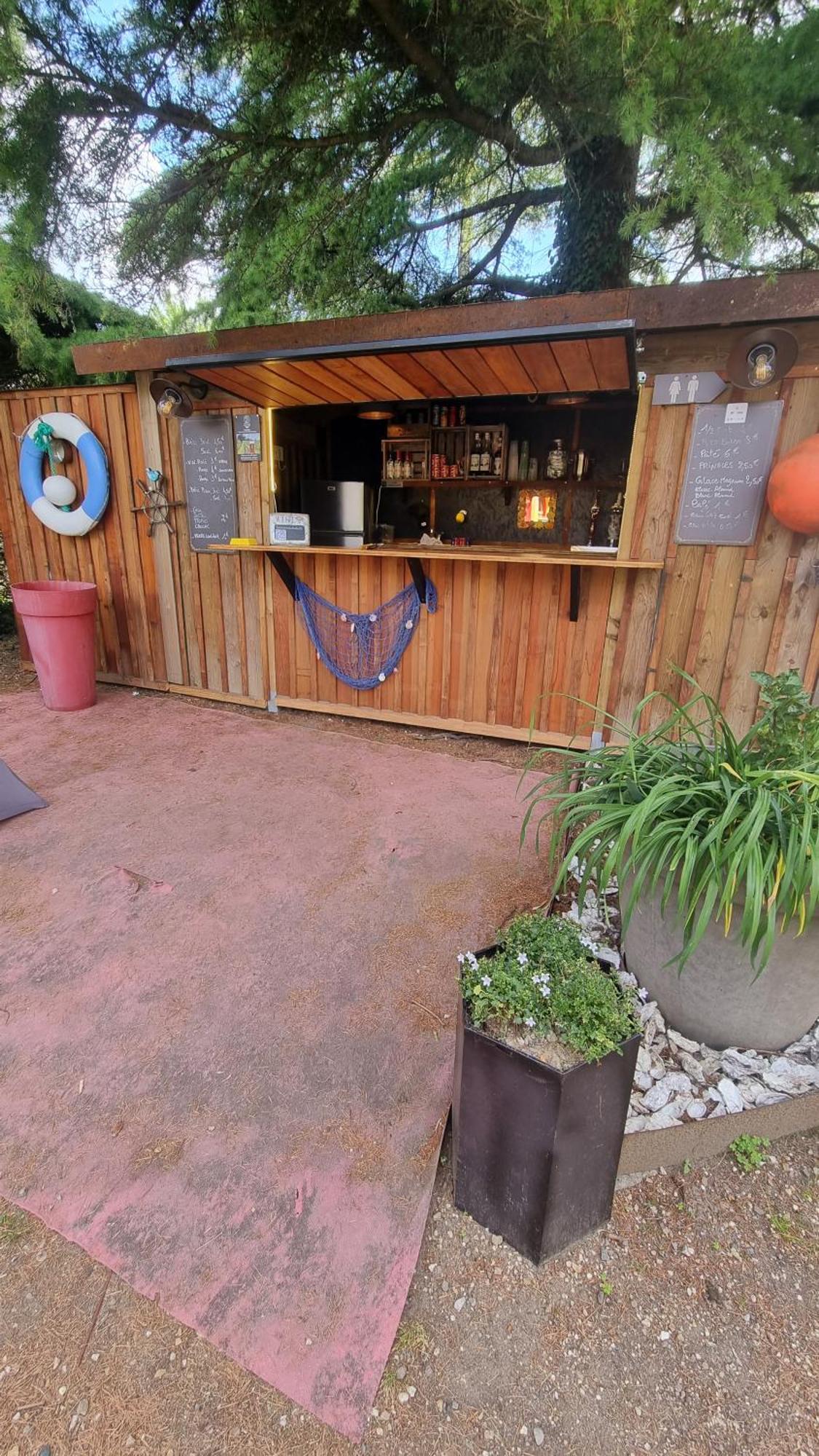 Le Bassin Du Tertre Bed & Breakfast Fronsac  Exterior photo